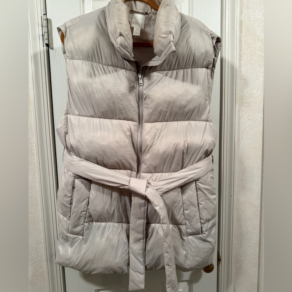 H&M Light Gray Puffer Vest with Belt